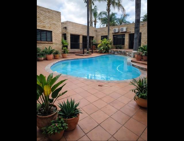 5 BEDROOM FREEHOLD FOR SALE IN WELGELEGEN